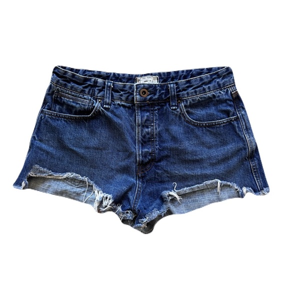 Women's Free People Blue Jean Shorts Distressed High-Waisted Beach Mini Size 30 - Picture 3 of 7
